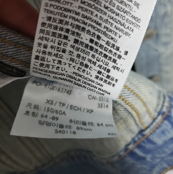 LEVI'S Distressed Denim Sleeveless Vest - Picture 11 of 12